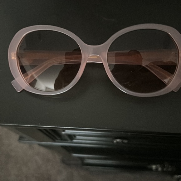 Marc Jacob light nude pink sunglasses - Picture 3 of 3